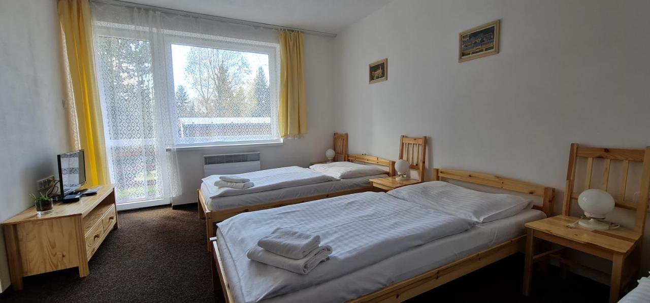 Hotel Svratka Luaran gambar